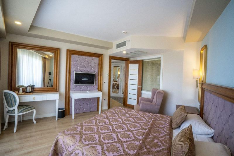 J'adore Deluxe Hotel & Spa