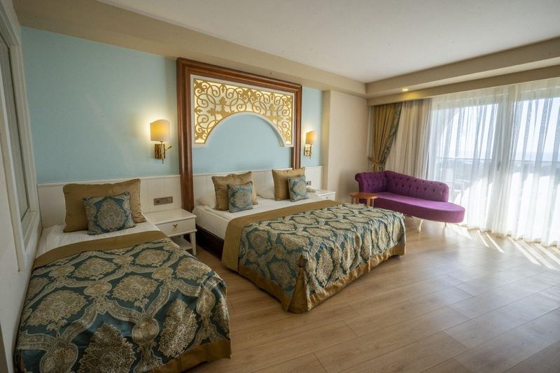 J'adore Deluxe Hotel & Spa